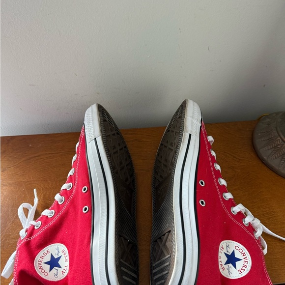 Converse Chuck Taylor All Star Men's 9.5 Red Canvas High Top Sneakers Worn Once - Picture 7 of 8